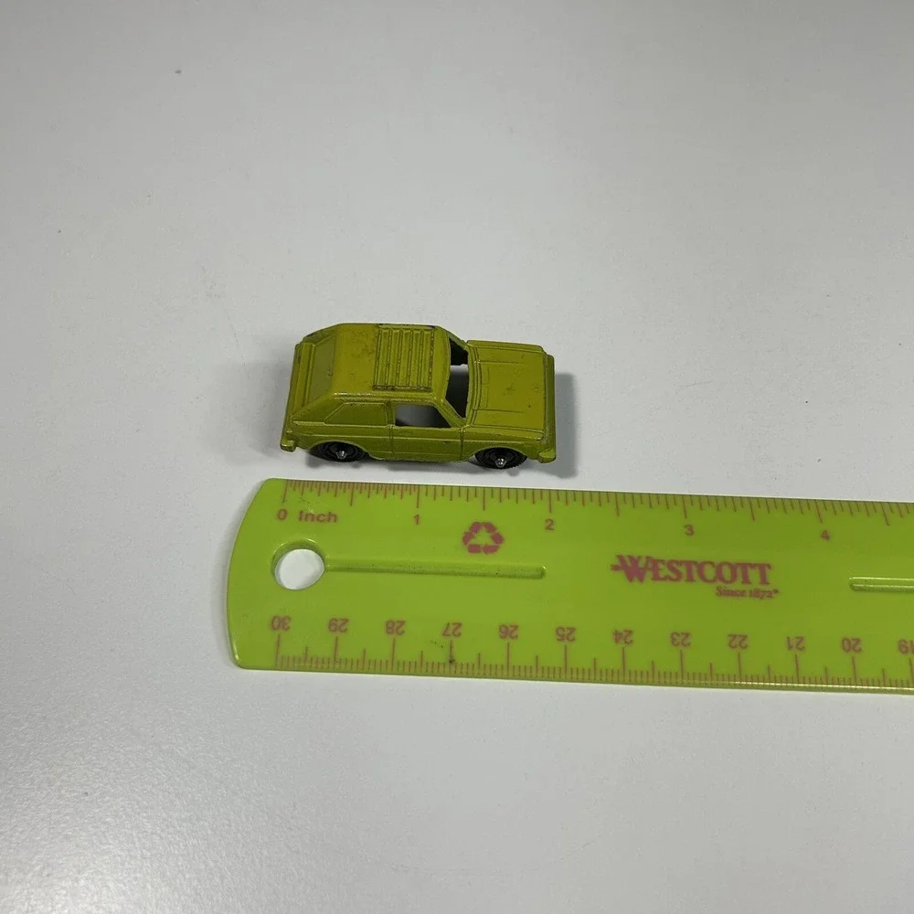 Vintage Small Diecast Car Lot‎ of 6, Tootsie Toy, toy Cars, mini Cars 2